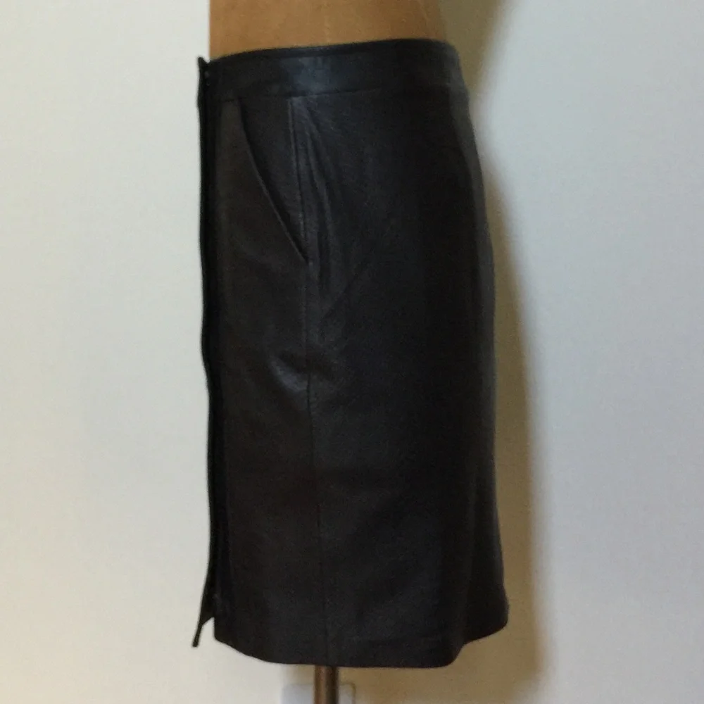 Vince black snake embossed leather skirt NWOT